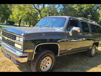 Image 2 of 15 of a 1989 CHEVROLET SUBURBAN V1500