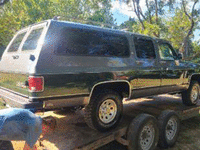 Image 8 of 15 of a 1989 CHEVROLET SUBURBAN V1500