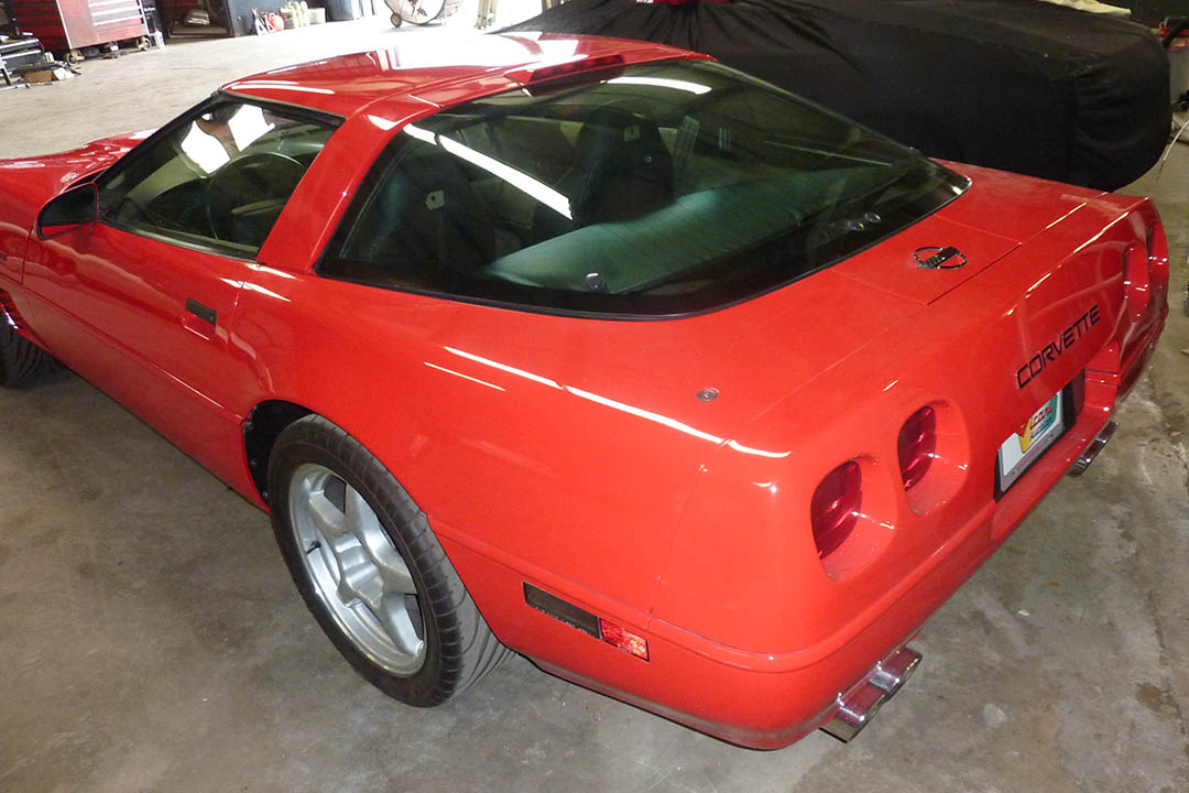 5th Image of a 1995 CHEVROLET CORVETTE ZR1