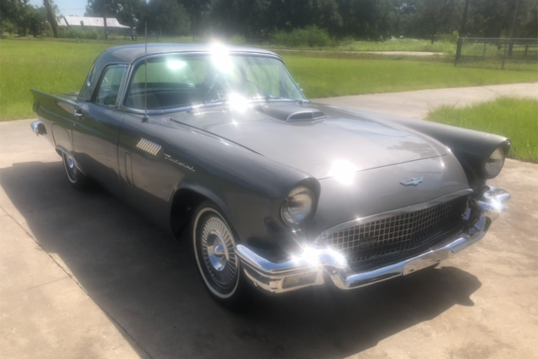 1st Image of a 1957 FORD THUNDERBIRD