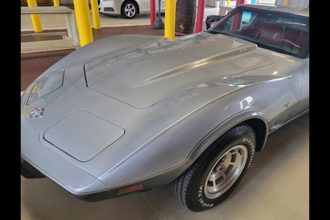 2nd Image of a 1978 CHEVROLET CORVETTE