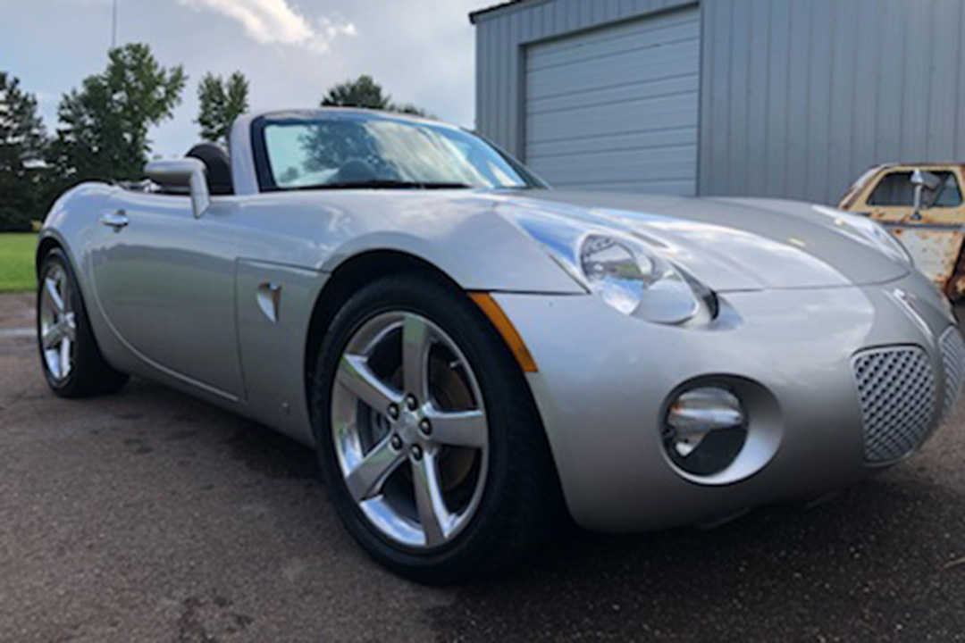 0th Image of a 2006 PONTIAC SOLSTICE