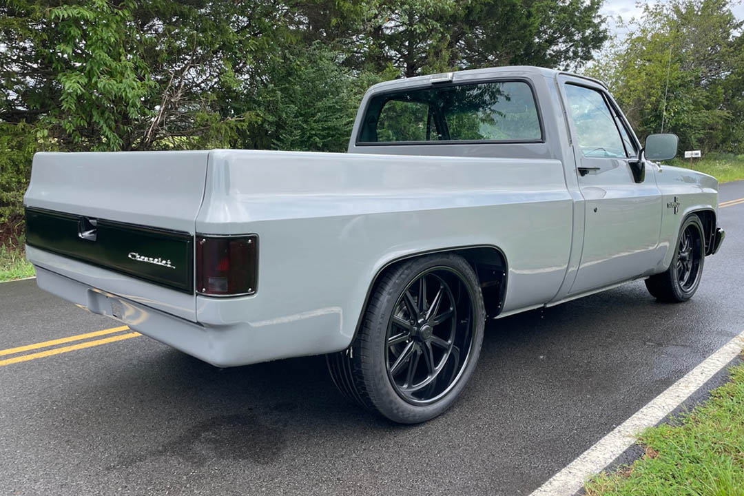 3rd Image of a 1981 CHEVROLET C10