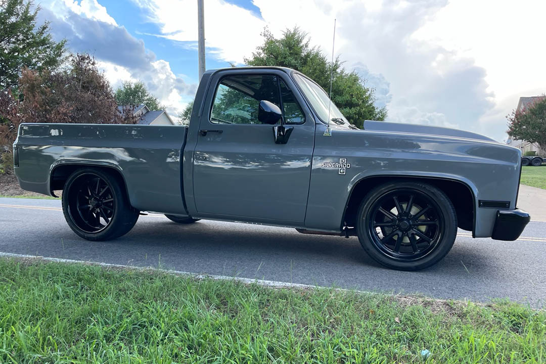 4th Image of a 1981 CHEVROLET C10