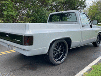 Image 4 of 27 of a 1981 CHEVROLET C10