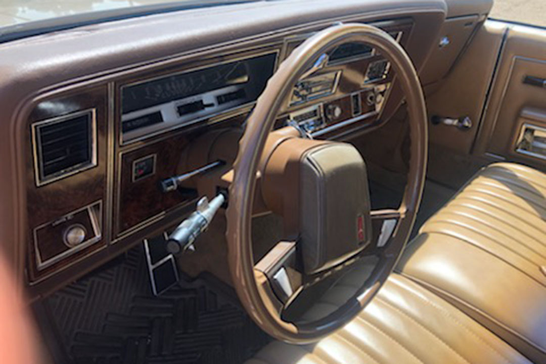 9th Image of a 1986 OLDSMOBILE CUSTOM CRUISER