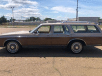 Image 4 of 13 of a 1986 OLDSMOBILE CUSTOM CRUISER