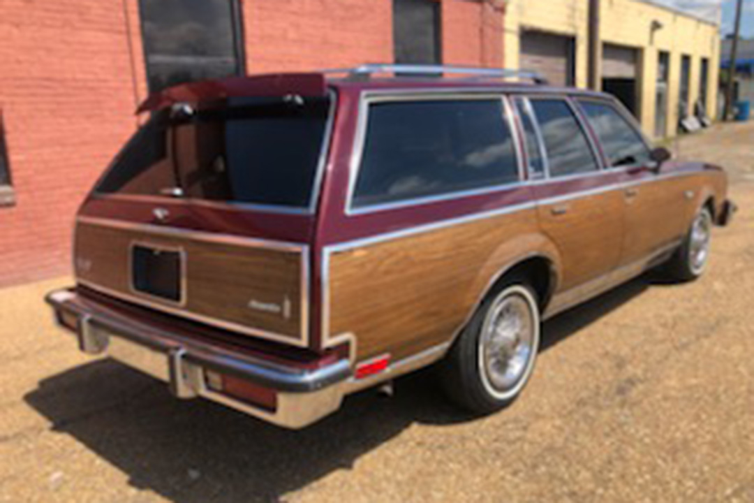 2nd Image of a 1981 OLDSMOBILE CUTLASS
