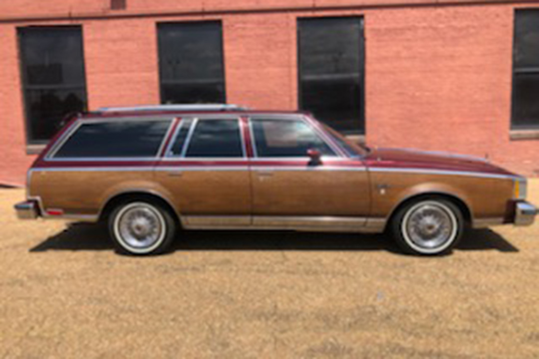 3rd Image of a 1981 OLDSMOBILE CUTLASS