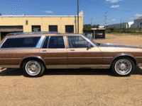 Image 5 of 11 of a 1990 OLDSMOBILE CUSTOM CRUISER