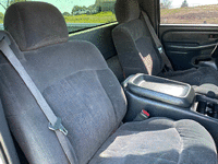 Image 13 of 19 of a 2002 CHEVROLET SILVERADO 1500