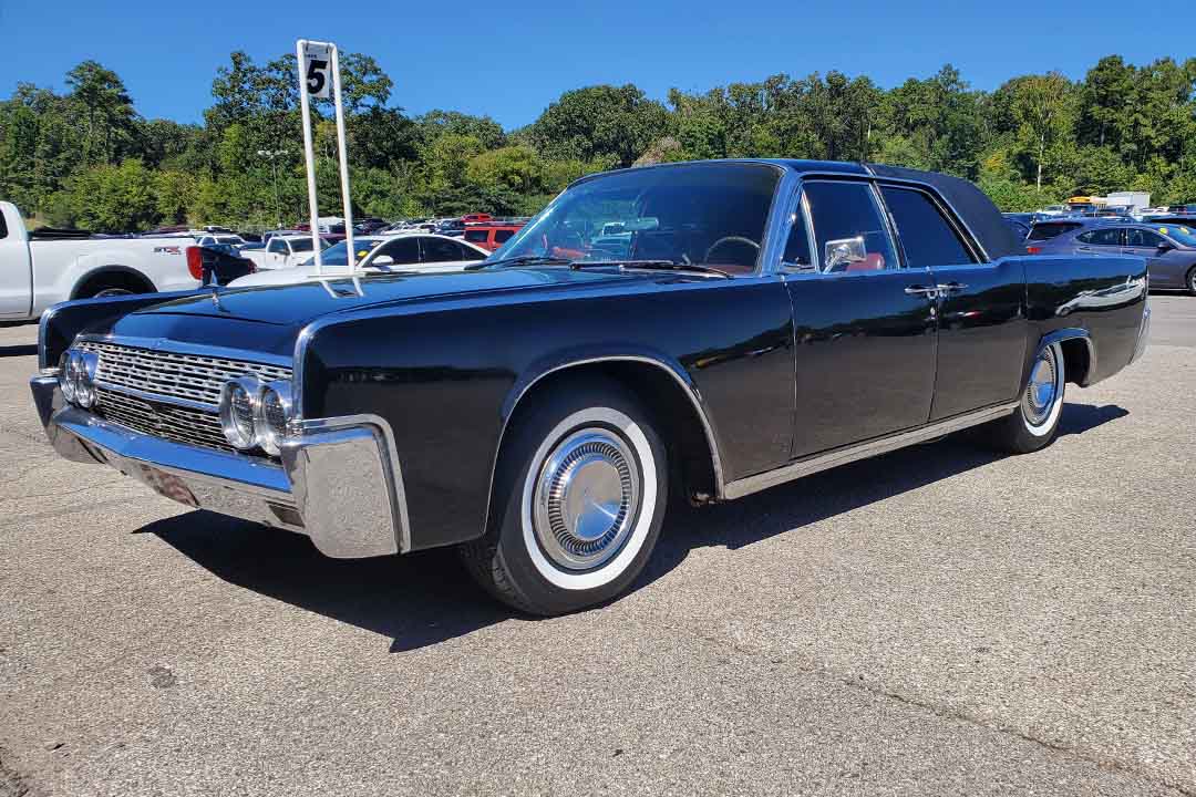 1st Image of a 1962 LINCOLN CONTINENTAL