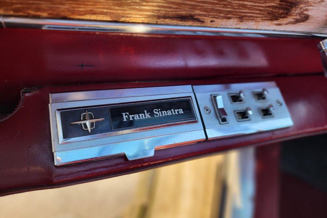 23rd Image of a 1962 LINCOLN CONTINENTAL