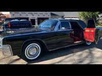 Image 9 of 40 of a 1962 LINCOLN CONTINENTAL