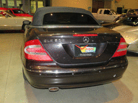 Image 5 of 13 of a 2004 MERCEDES-BENZ CLK500