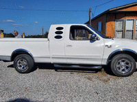Image 2 of 3 of a 1999 FORD F-150