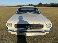 Image 3 of 8 of a 1966 FORD MUSTANG