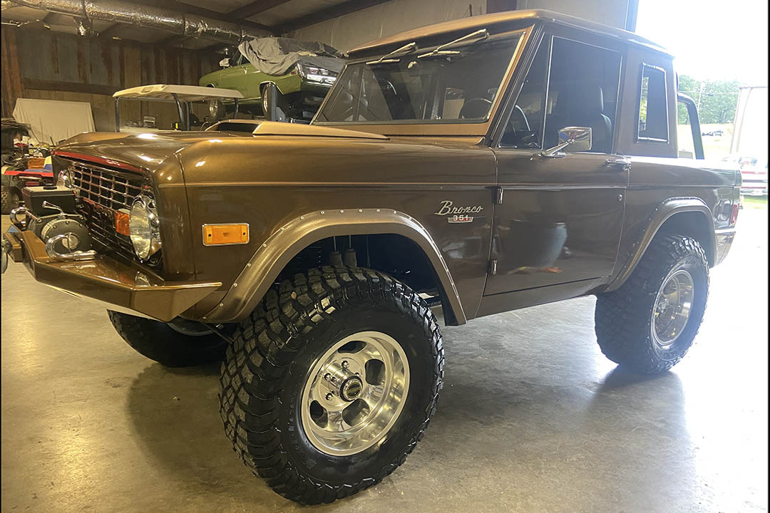 2nd Image of a 1977 FORD BRONCO