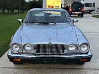 Image 3 of 9 of a 1987 JAGUAR XJ6 XJ