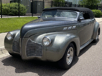 Image 1 of 6 of a 1940 PONTIAC CARSON TOP