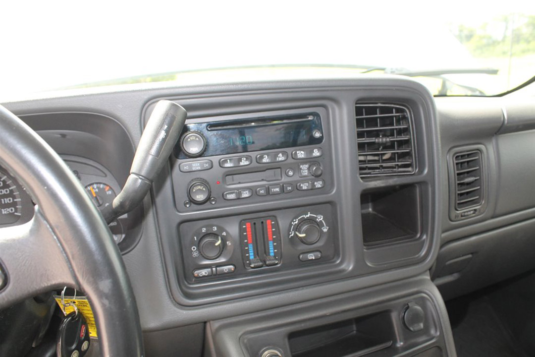 8th Image of a 2005 CHEVROLET SILVERADO Z71