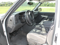 Image 8 of 16 of a 2005 CHEVROLET SILVERADO Z71