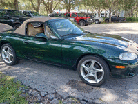 Image 3 of 15 of a 2001 MAZDA MX-5 MIATA