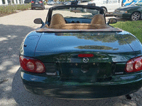 Image 8 of 15 of a 2001 MAZDA MX-5 MIATA