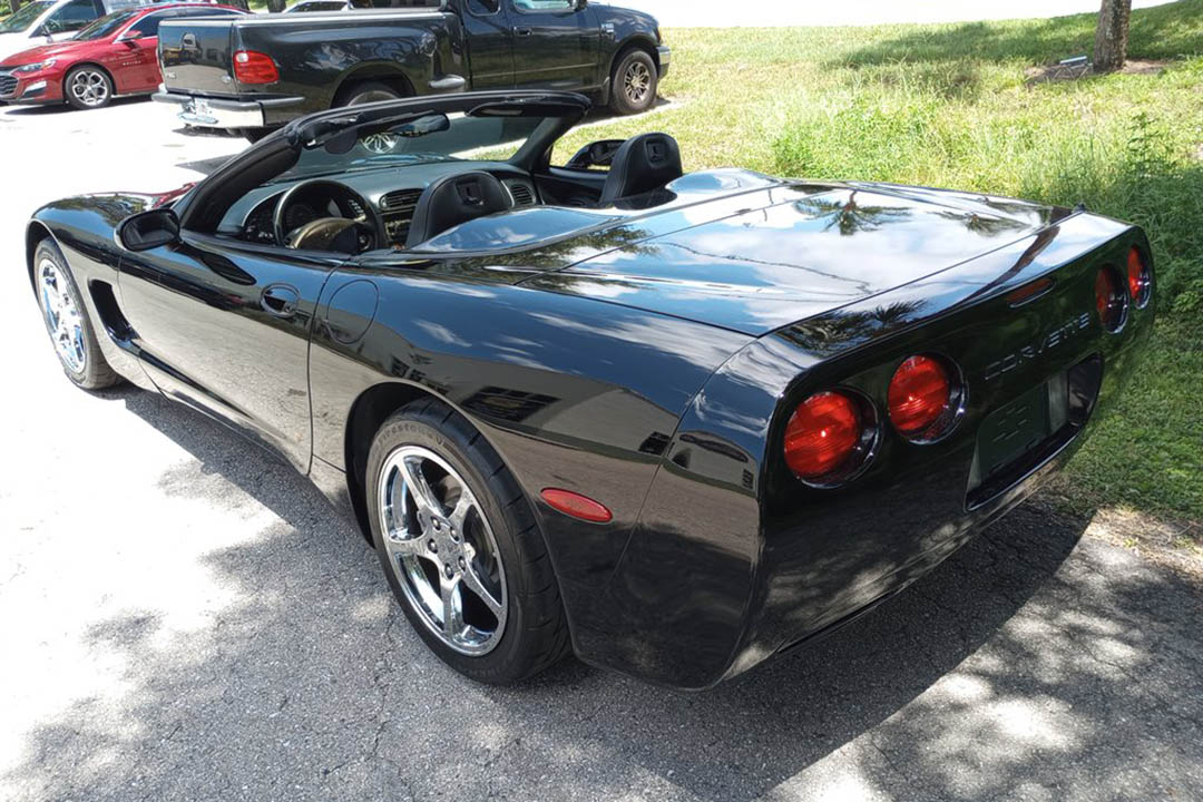 3rd Image of a 2003 CHEVROLET CORVETTE