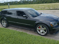 Image 2 of 15 of a 2007 DODGE MAGNUM SRT-8