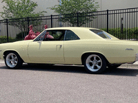 Image 3 of 9 of a 1966 CHEVROLET CHEVELLE
