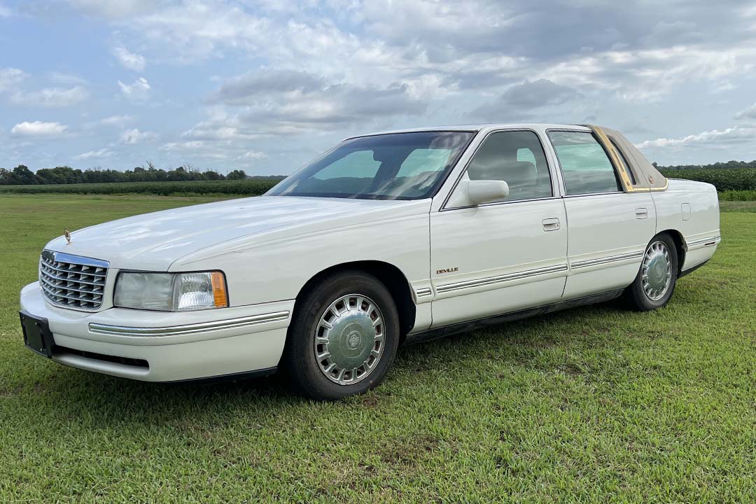 0th Image of a 1998 CADILLAC DEVILLE