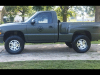 Image 2 of 7 of a 2002 CHEVROLET SILVERADO 1500