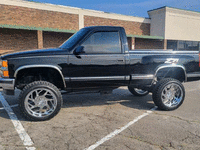 Image 1 of 6 of a 1995 CHEVROLET K1500