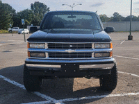 Image 4 of 6 of a 1995 CHEVROLET K1500