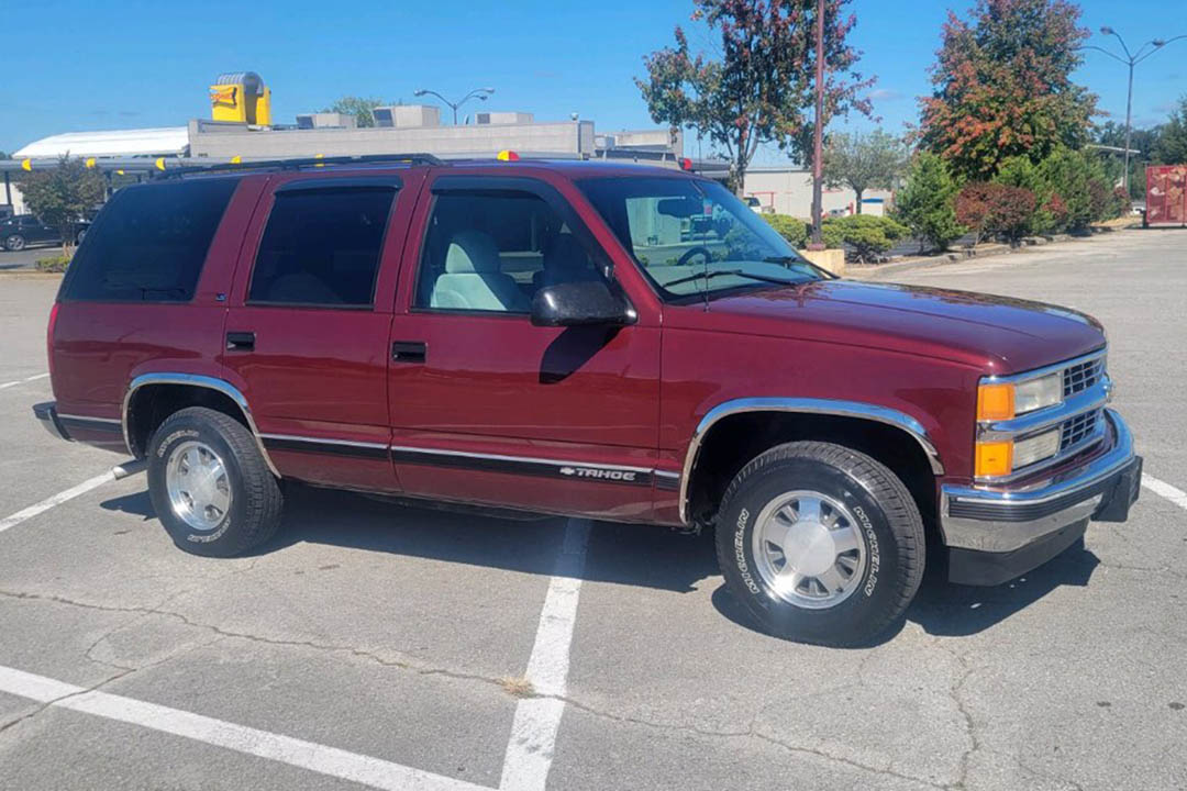 0th Image of a 1998 CHEVROLET TAHOE