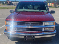 Image 3 of 4 of a 1998 CHEVROLET TAHOE