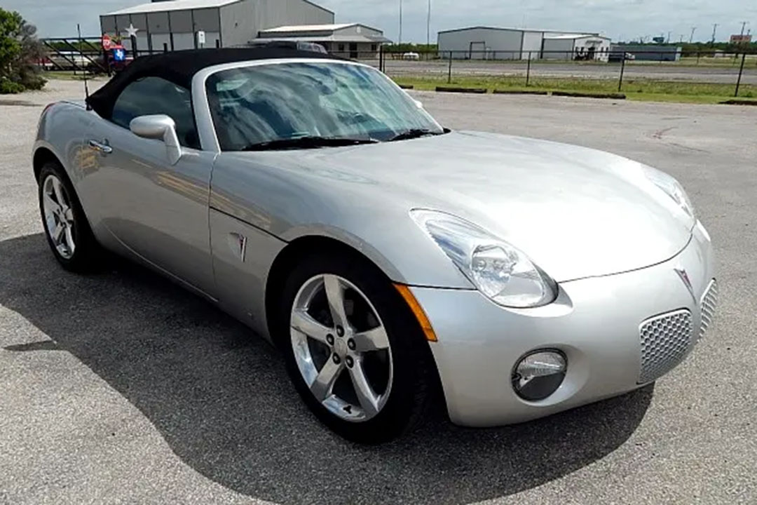 2nd Image of a 2006 PONTIAC SOLSTICE