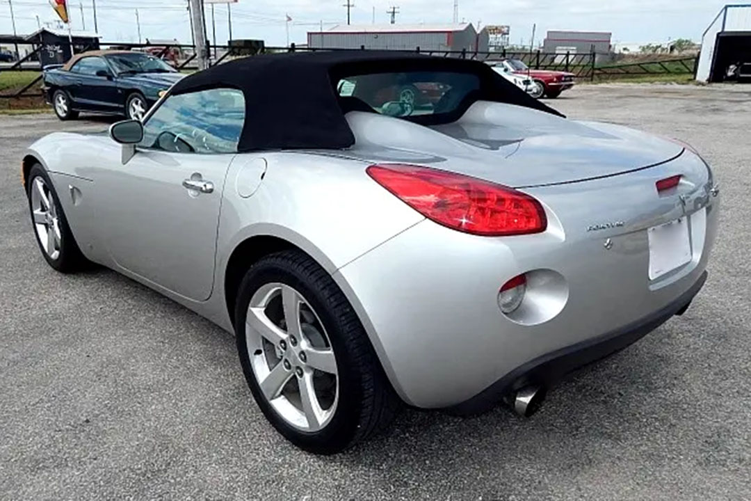 4th Image of a 2006 PONTIAC SOLSTICE