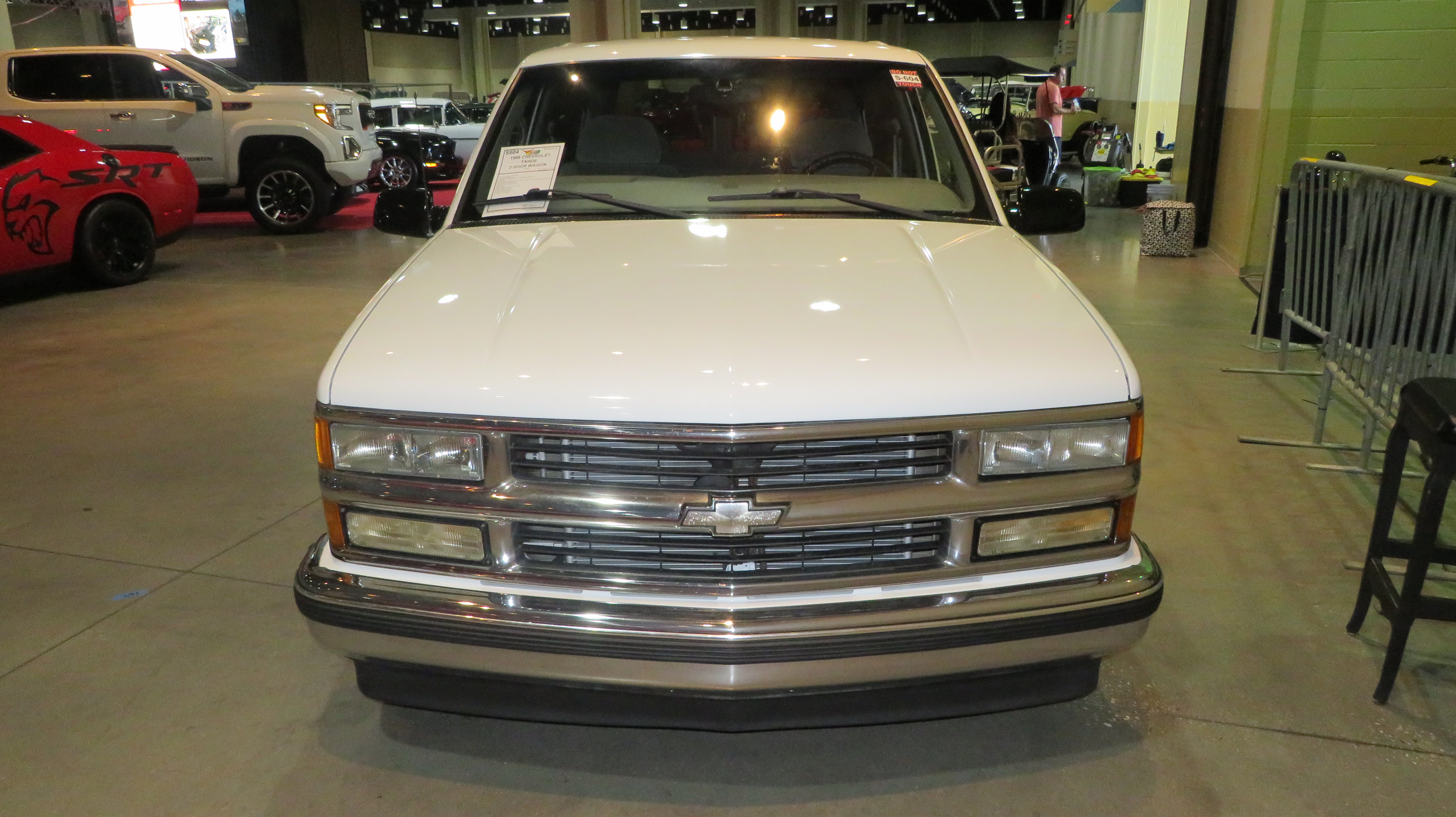 3rd Image of a 1999 CHEVROLET TAHOE
