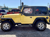 Image 5 of 14 of a 2000 JEEP WRANGLER SE