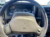 Image 13 of 14 of a 2000 JEEP WRANGLER SE