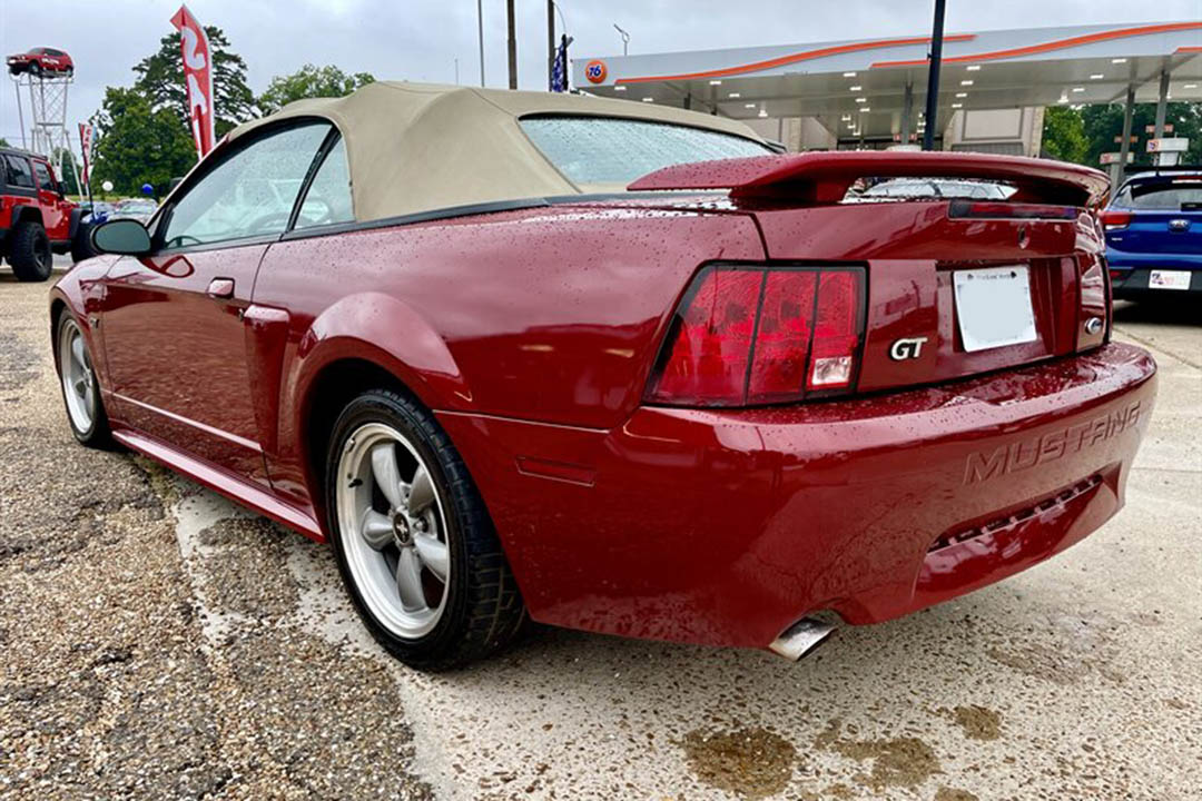3rd Image of a 2002 FORD MUSTANG