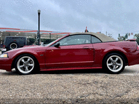 Image 5 of 13 of a 2002 FORD MUSTANG