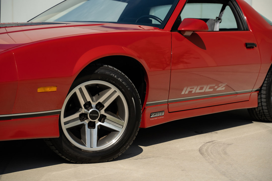 4th Image of a 1985 CHEVROLET CAMARO