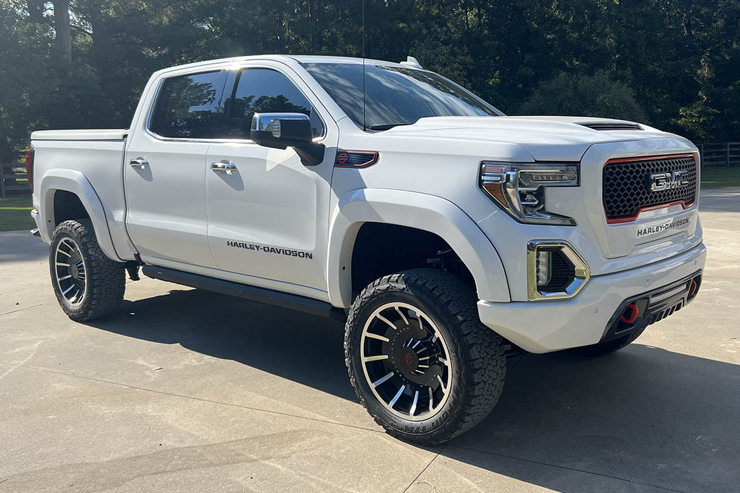 1st Image of a 2022 GMC SIERRA 1500 DENALI