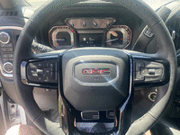 Image 13 of 16 of a 2022 GMC SIERRA 1500 DENALI