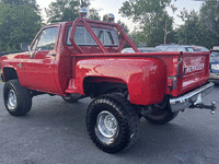 Image 3 of 9 of a 1985 CHEVROLET K10