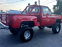 Image 4 of 9 of a 1985 CHEVROLET K10