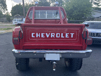 Image 5 of 9 of a 1985 CHEVROLET K10